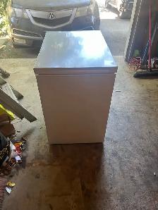 l2 5 cubic freezer chest