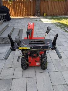 Ariens Two Stage Snow Blower 24 Inch With Electric Start READ DE - Photo 3