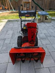 Ariens Two Stage Snow Blower 24 Inch With Electric Start READ DE - Photo 4