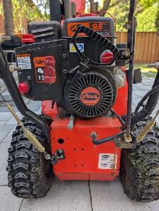 Ariens Two Stage Snow Blower 24 Inch With Electric Start READ DE - Photo 9