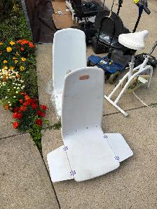 Medical and Fitness Equipment Garage Sale - TODAY - Photo 9