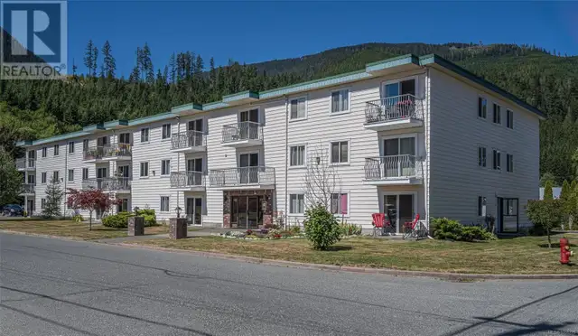 Two bedroom   one bathroom condo unit in Sayward Village