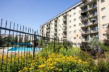 3 1/2- 5 1/2 Charlesbourg - Piscine - jardins - Photo 2