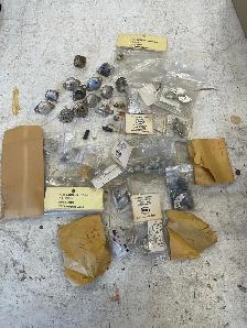 Assorted electronic parts. - Photo 3