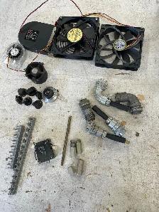 Assorted electronic parts. - Photo 4