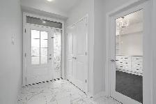 Spacious 4-Bedroom Family Home in Orléans , Double Garage - Photo 2