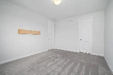 Spacious 4-Bedroom Family Home in Orléans , Double Garage - Photo 13