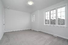 Spacious 4-Bedroom Family Home in Orléans , Double Garage - Photo 17