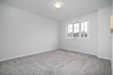 Spacious 4-Bedroom Family Home in Orléans , Double Garage - Photo 18
