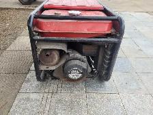 Honda ES6500 Gas Generator - Photo 2