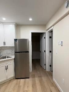 Frigidaire Kitchen Appliance Set - Photo 4