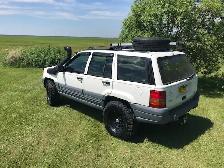 1997Jeep Grand Cherokee Laredo - Photo 2