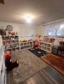 Beddington dayhome - Photo 2