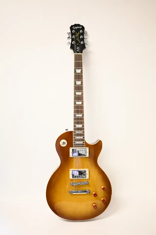 Epiphone Les Paul Standard in Honey Burst Used in good condition