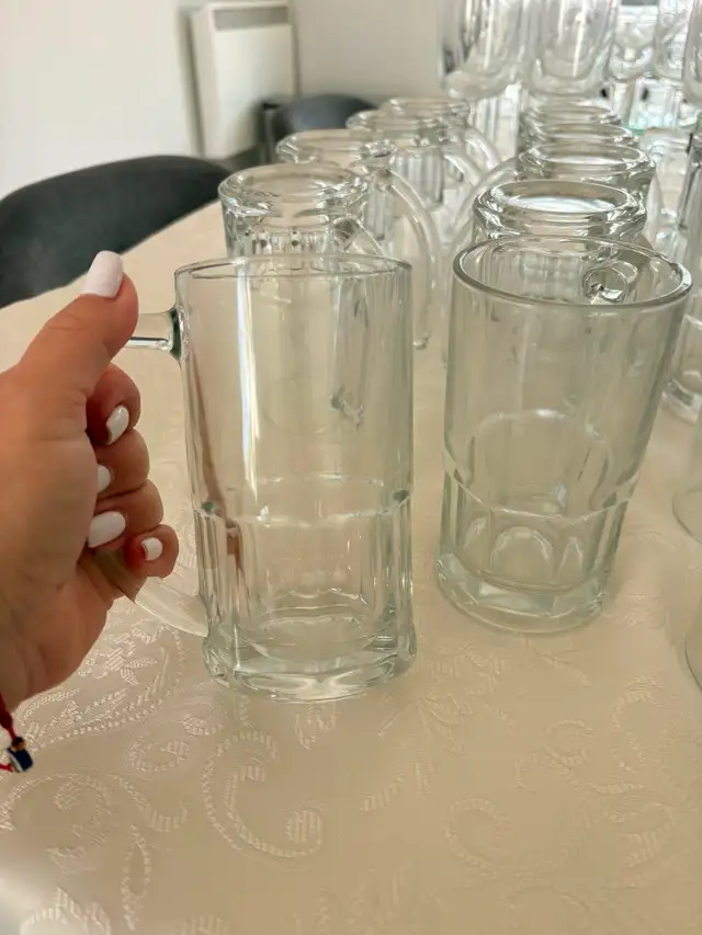 Mugs and cups