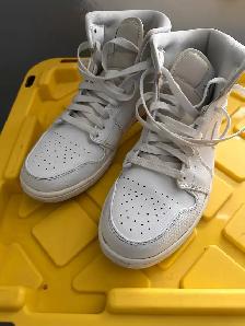 Nike Air Jordan 1 Mid White