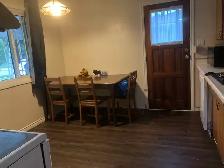 Spacious 3-Bedroom   Den Unit in Waterloo | Backyard | 2 Parking - Photo 4