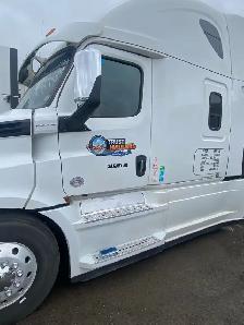 LONG HAUL TRUCK DRIVER