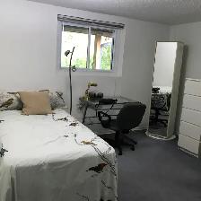 McMaster Males furnished house. 2of4 rms avail. INCL utilities - Photo 6