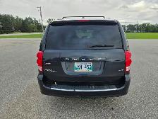 Car/mini van - Photo 3