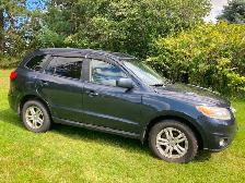 2012 Hyundai Santa Fe - $2,000
