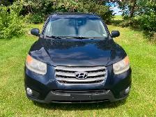 2012 Hyundai Santa Fe - $2,000 - Photo 2