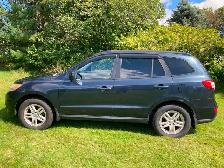 2012 Hyundai Santa Fe - $2,000 - Photo 3