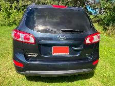 2012 Hyundai Santa Fe - $2,000 - Photo 4