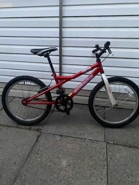 Red Miele Kids Mountain Bike