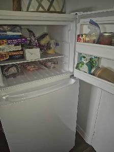 Fridge stove and freezer - Photo 3