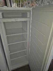 Fridge stove and freezer - Photo 7