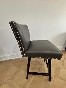 Single high quality swivel leather bar stool - Photo 2