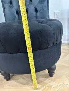 2 black tufted velvet accent chairs - Photo 6