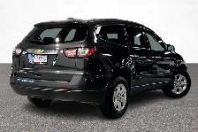 2017 Chevrolet Traverse AWD LS/Back up Cam/Bluetooth/Heated Seat - Photo 15