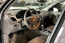 2017 Chevrolet Traverse AWD LS/Back up Cam/Bluetooth/Heated Seat - Photo 17