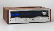 Vintage Stereo Receiver