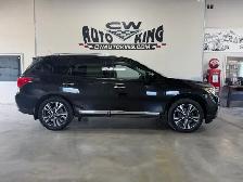 2017 Nissan Pathfinder Platinum / AWD / Local / 1 Owner
