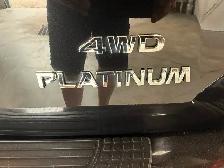 2017 Nissan Pathfinder Platinum / AWD / Local / 1 Owner - Photo 6
