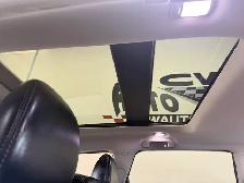 2017 Nissan Pathfinder Platinum / AWD / Local / 1 Owner - Photo 10