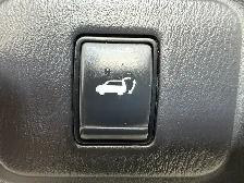 2017 Nissan Pathfinder Platinum / AWD / Local / 1 Owner - Photo 16