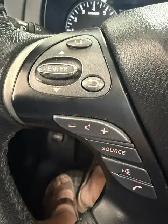 2017 Nissan Pathfinder Platinum / AWD / Local / 1 Owner - Photo 31