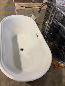 Soaker Tub with Faucet! - Photo 3