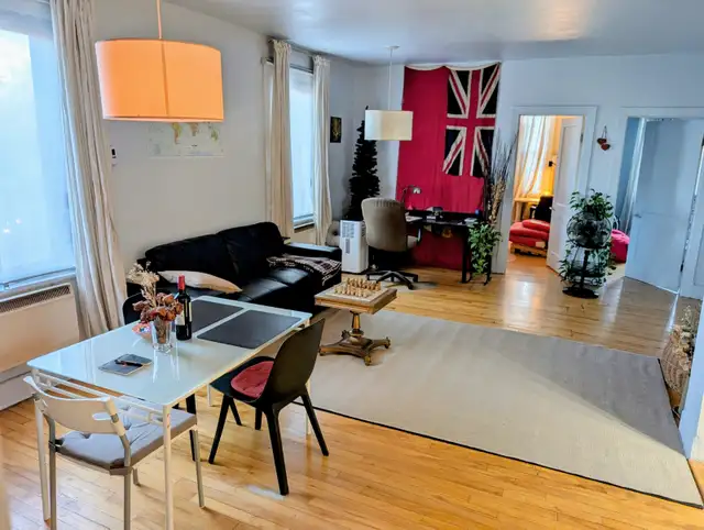 Room for woman in shared luxurious loft in NDG, Montreal $850