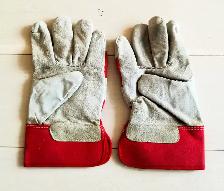New Garden Safety Gloves - Photo 2