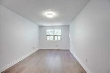 3 Bedroom Townhouse for Rent - Erin Mills and Burnhamthorpe - Photo 6