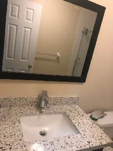 Spacious 2 Bedrooms   1 Bath   1 Large Den Basement for Rent - Photo 12