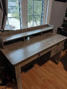Kids desk