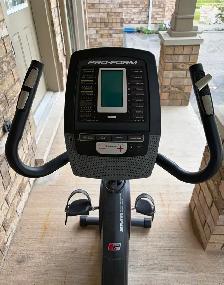 Free Pro-form exercise bike - Photo 2