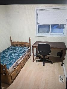 Heron Gate Mall, easy to downtown and school. all inclusive, ASA - Photo 2