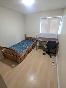 Heron Gate Mall, easy to downtown and school. all inclusive, ASA - Photo 4